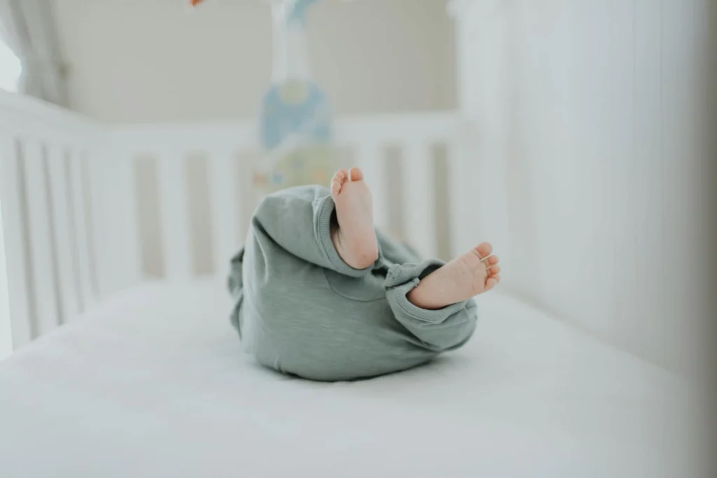 How to Get Newborn to Sleep in Bassinet